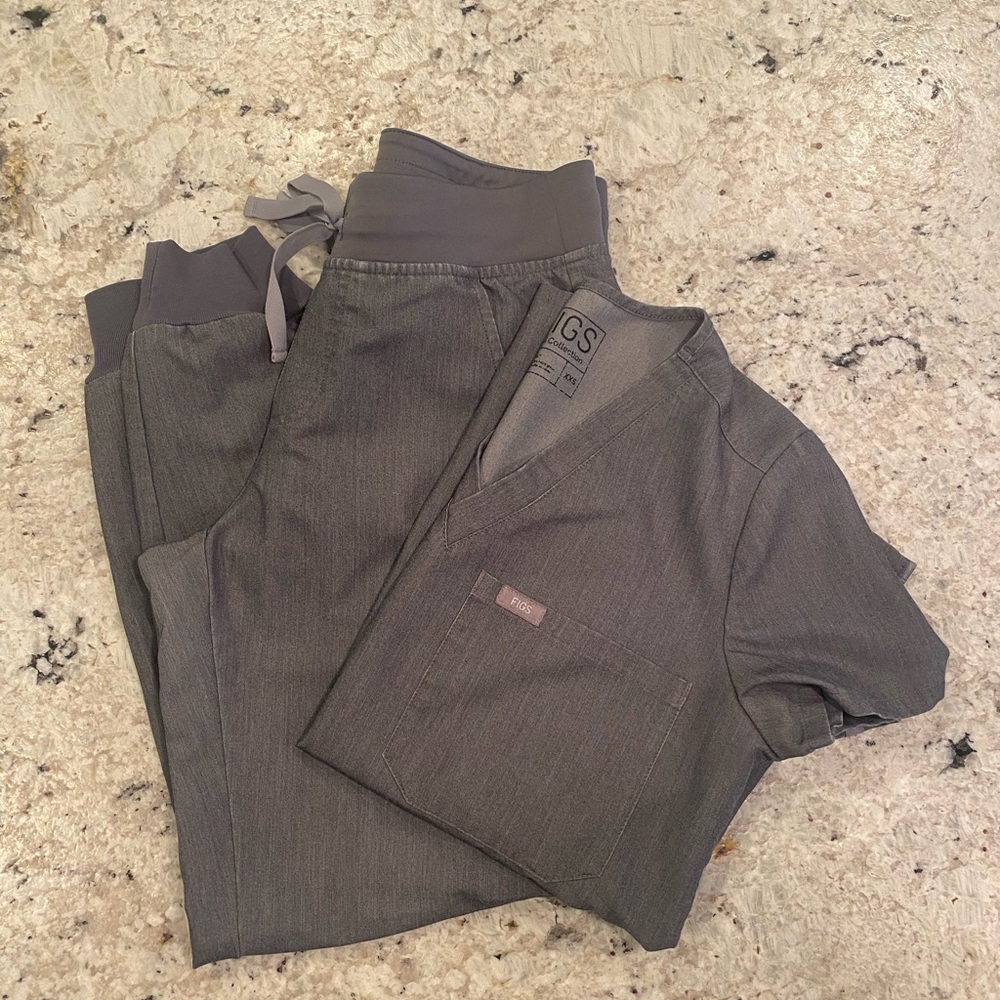 Steel gray Figs